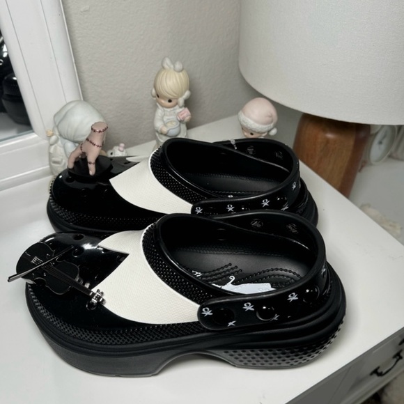 Wednesday Crocs - Picture 7 of 9